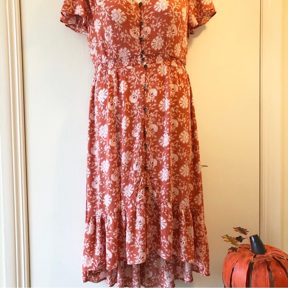 Lovely Fall colours Maxi Dress. Fits larger then a size XS - Picture 8 of 14